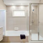 Colorful & Spacious With Yard - Close To Xemxija Bay