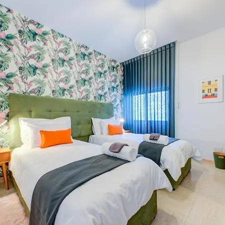 Colorful & Spacious With Yard - Close To Xemxija Bay Lägenhet St. Paul's Bay