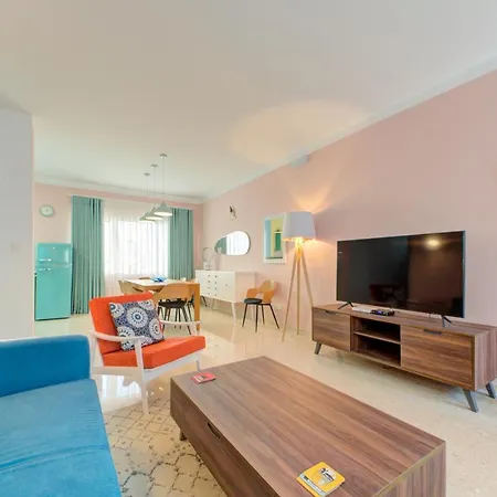 Apartament Colorful & Spacious With Yard - Close To Xemxija Bay